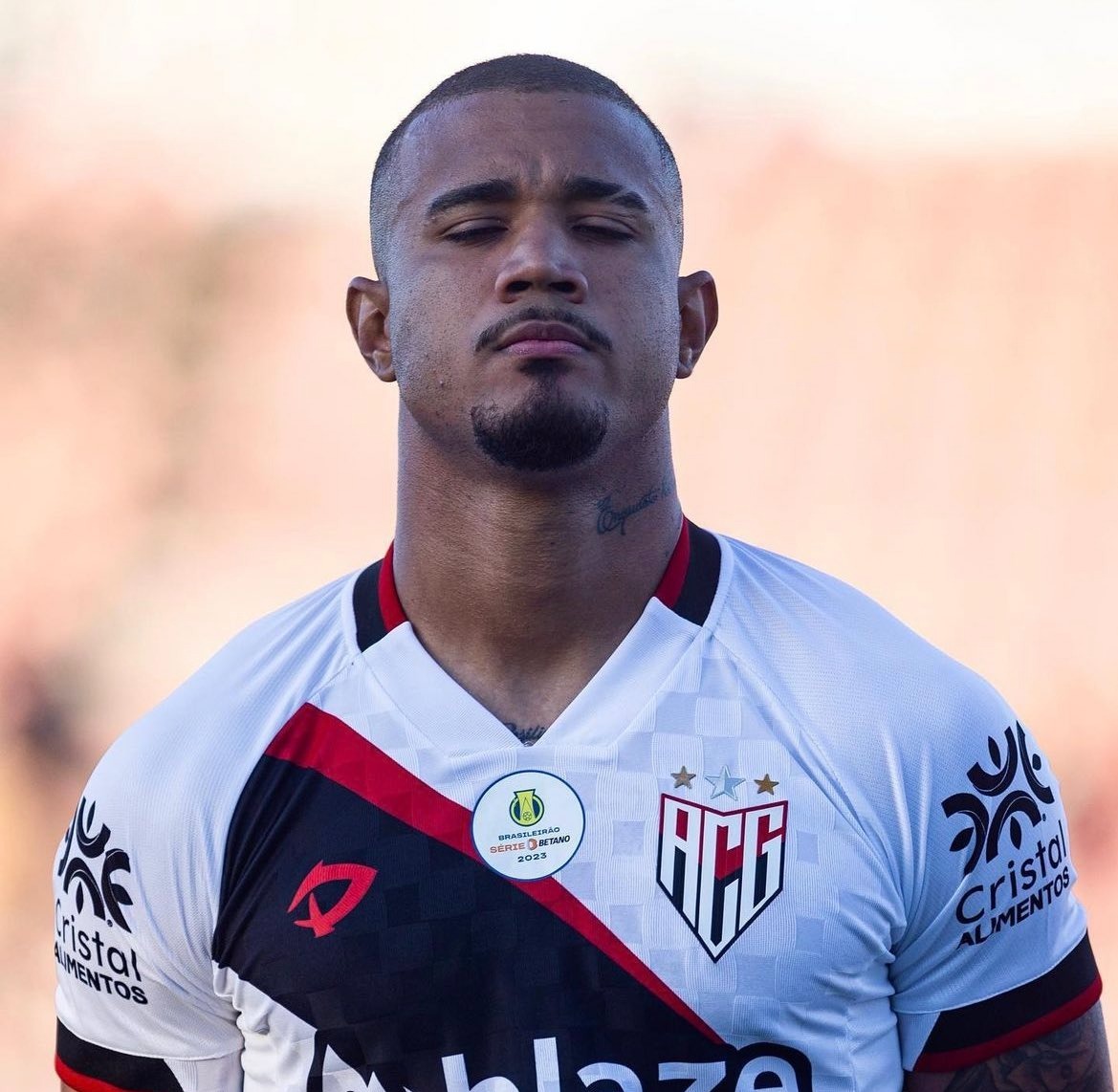 Atlético Goianiense contrata zagueiro mas irá emprestá lo a equipe