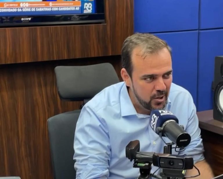 Gustavo Mendanha promete pagamento da data-base automaticamente todo ano