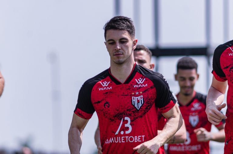 Shaylon correndo no CT do Dragão