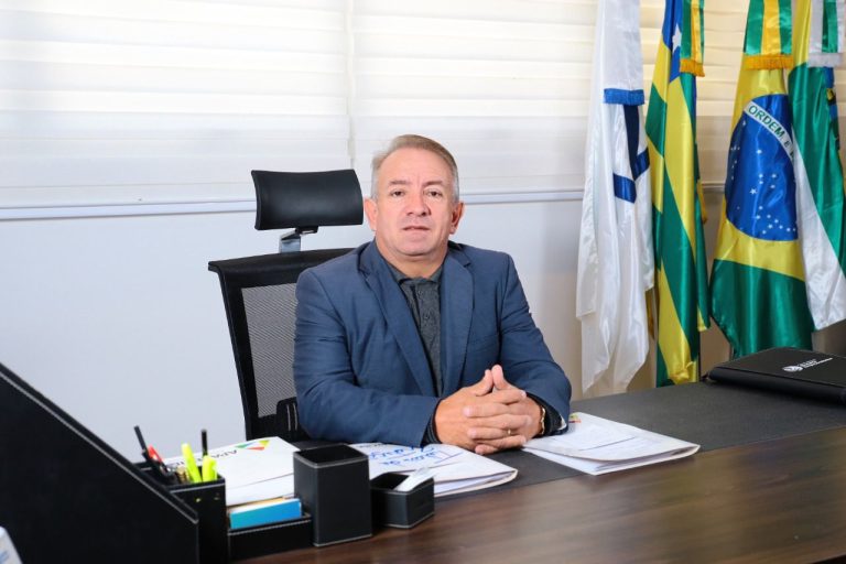 Com aval de Mendanha, prefeito de Aparecida Vilmar Mariano, busca reaproximação com Caiado