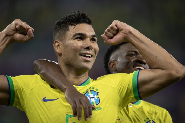 Com gol de Casemiro, Brasil vence Suíça e garante vaga nas oitavas da Copa 2022