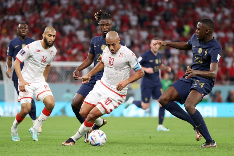 Tunísia faz história ao vencer a França, mas dá adeus à Copa do Catar