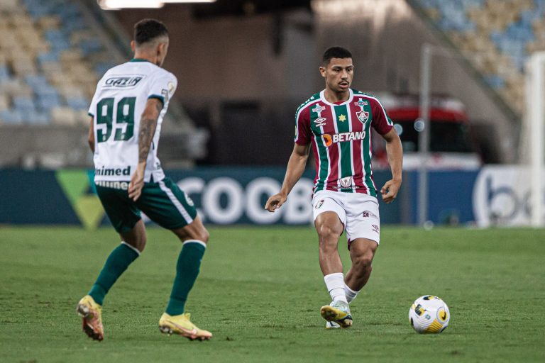 Goiás joga mal e é goleado pelo Fluminense no Maracanã