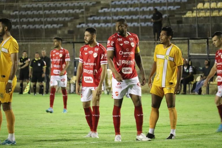 Na Boca do Jacaré, Vila Nova empata com o Brasiliense na primeira semifinal da Copa Verde