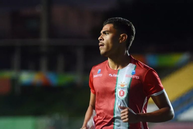 Considerado “aposta”, Atlético-GO contrata zagueiro para o Goianão