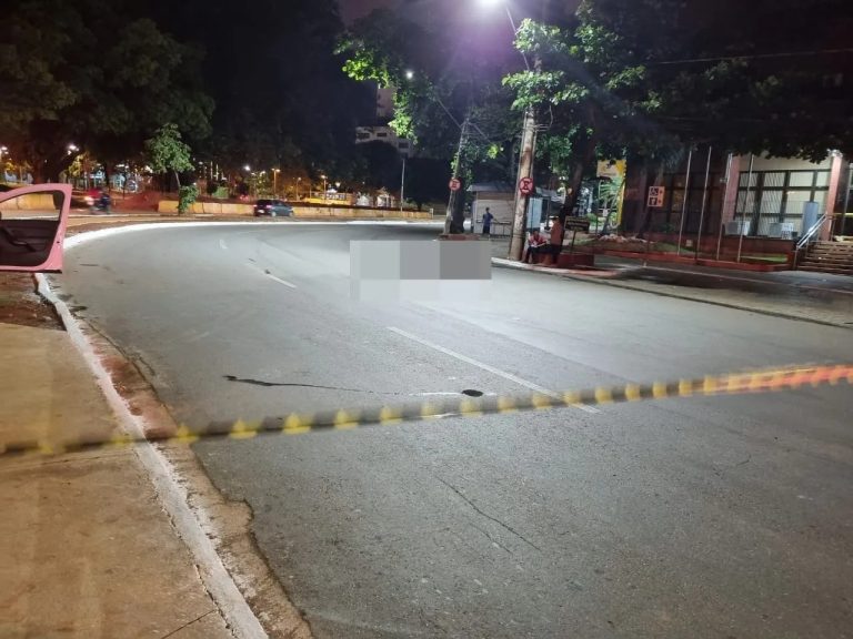 Homem morre após ser atropelado na Praça Cívica, em Goiânia