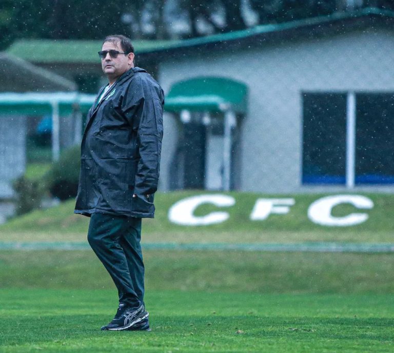 Guto Ferreira aceita proposta do Goiás e encara novo desafio na carreira