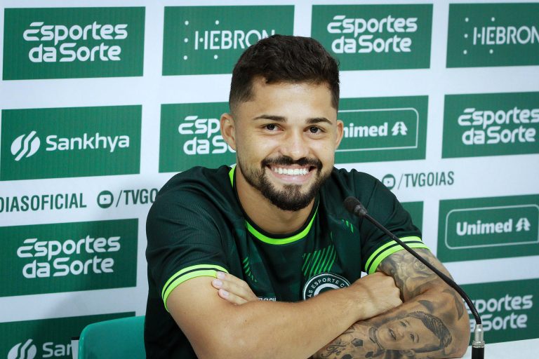 Alesson elogia o Goiás e projeta confronto com o Crac: “a expectativa é vencer”