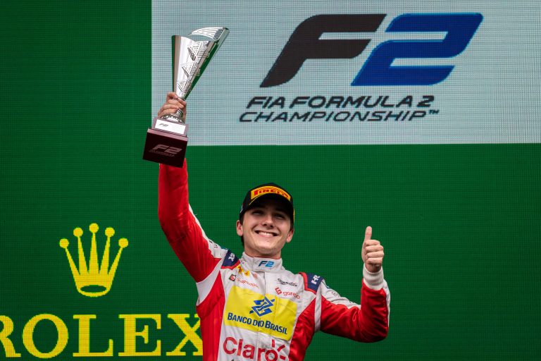 Enzo Fittipaldi assina com a Carlin para a temporada 2023 da Fórmula 2