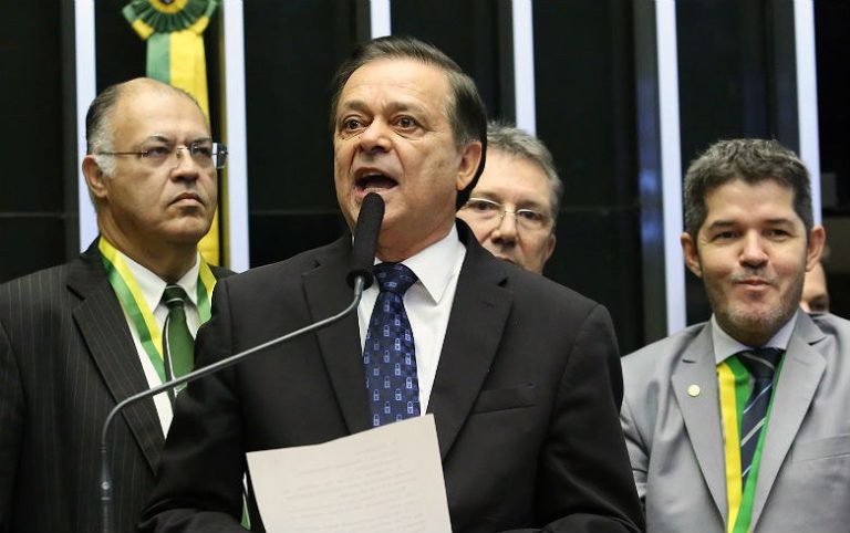 Rogério Cruz empossa Jovair Arantes como novo secretário de Governo nesta segunda-feira (30)