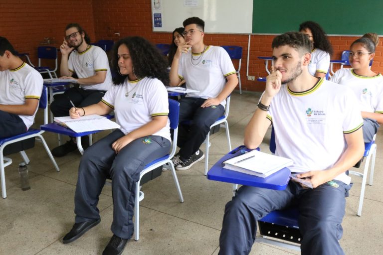 Reabre período de matrículas para ano letivo de 2023 nas escolas estaduais