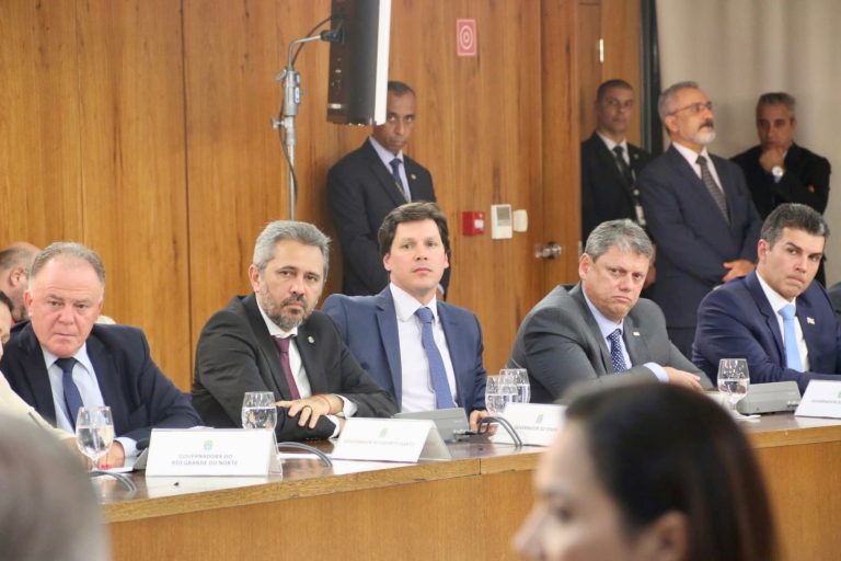 Daniel Vilela representa governador Caiado em reunião com Lula