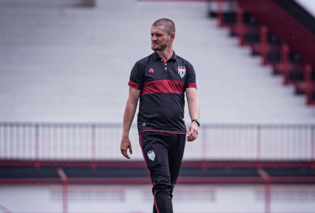 Augusto Fassina, treinador do sub-20 do Atlético Goianiense