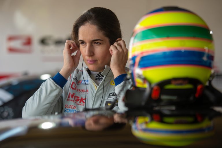 Bia Figueiredo retorna às pistas em categoria inédita