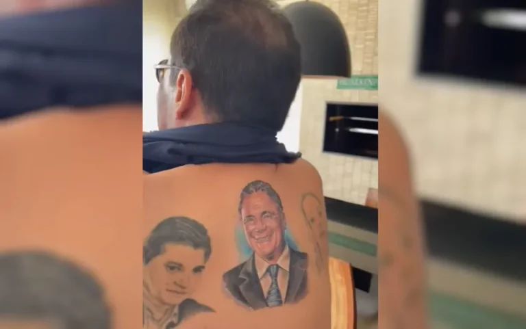 Kajuru tatua rosto do senador Alvaro Dias nas costas