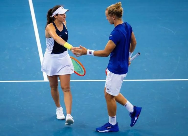 Luisa Stefani e Rafael Matos vencem donos da casa e estão na final do Australian Open