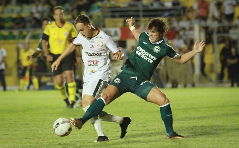 Goiás vence o Morrinhos no João Vilela e se garante na liderança do Goianão