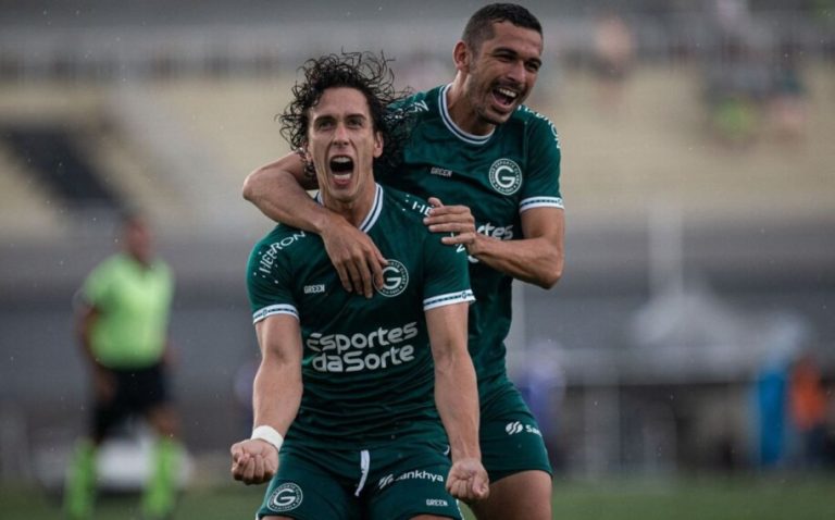 Em jogo de 11 gols, Goiás vence o Goiânia e larga em vantagem no mata-mata