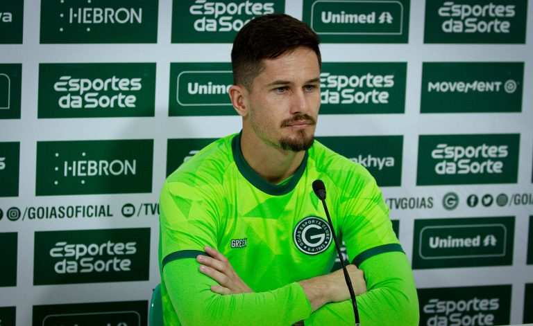 Tadeu espera jogo difícil na estreia da Copa do Brasil e pede Goiás com os “pés no chão”