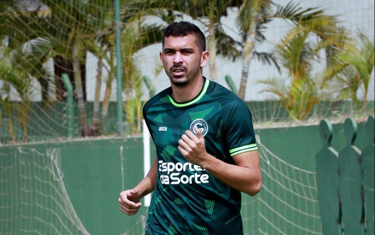 Bruno Melo projeta clássico contra o Goiânia e rechaça favoritismo do Goiás