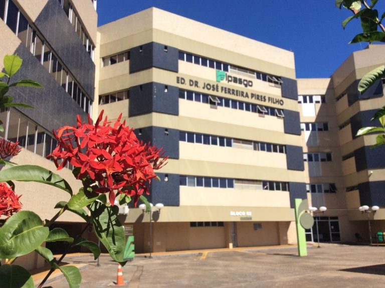 Ipasgo abre 75 vagas para médicos e enfermeiros em Goiânia