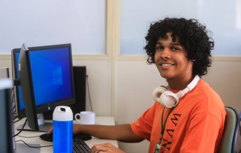 Governo prorroga inscrições e amplia para 160 o número de vagas para seleção de estagiários em Goiás