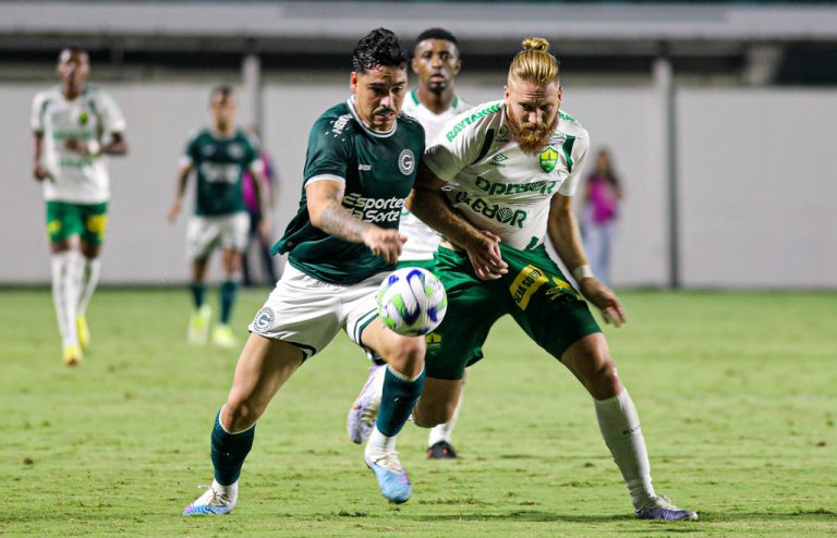 Em jogo nervoso, Goiás vence o Cuiabá e avança à final da Copa Verde