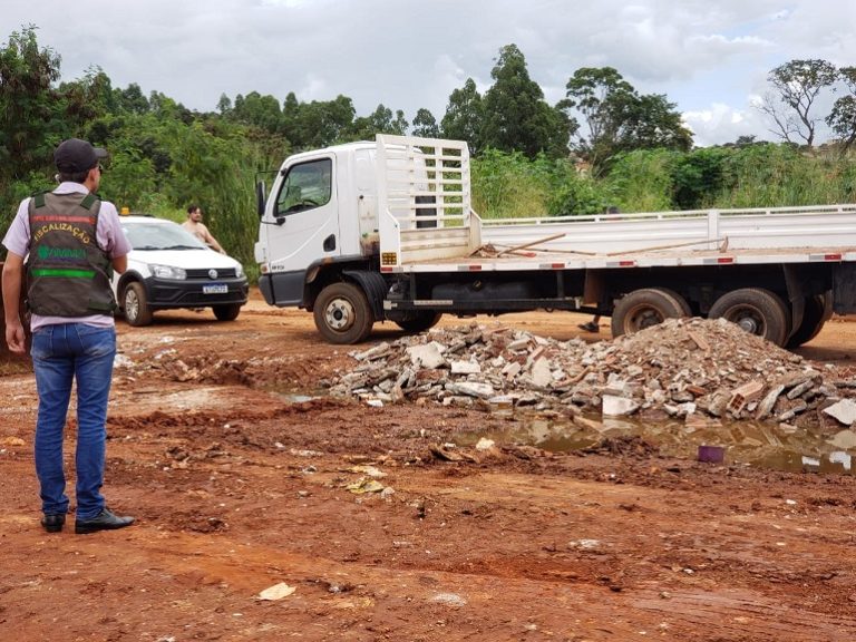 Amma entulhos em Goiânia