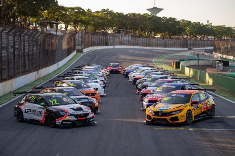 TCR South America abre sua terceira temporada no Autódromo Oscar Cabalen, em Córdoba