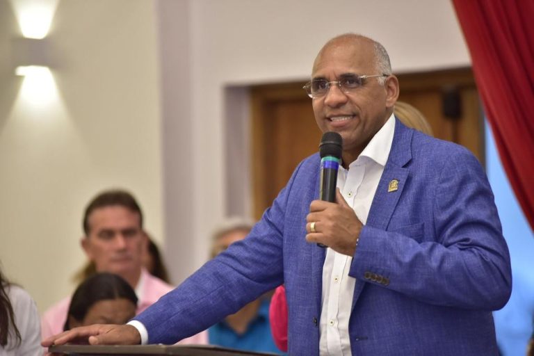 Rogério Cruz lança Programa Casa da Gente e anuncia mudanças no Programa Municipal de Habitação