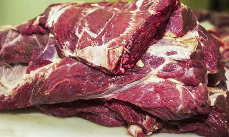 China suspende embargo à carne bovina do Brasil