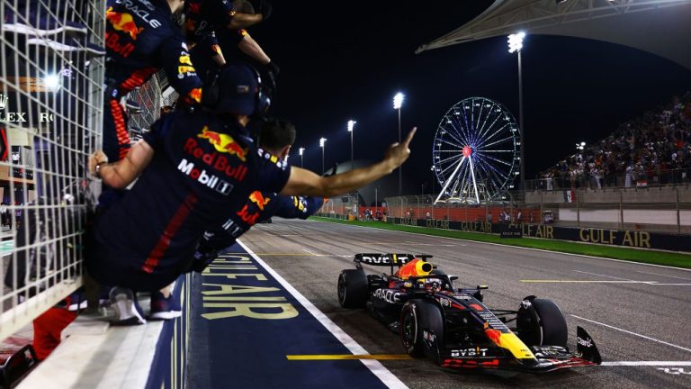 Verstappen vence o GP do Bahrein em dobradinha da Red Bull; Alonso fecha pódio
