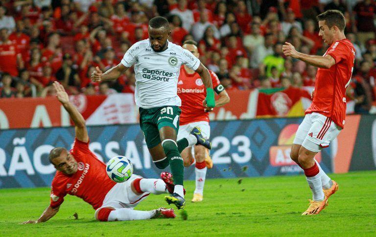 No Beira-Rio, Goiás tropeça diante do Internacional e segue sem vencer fora de casa na Série A