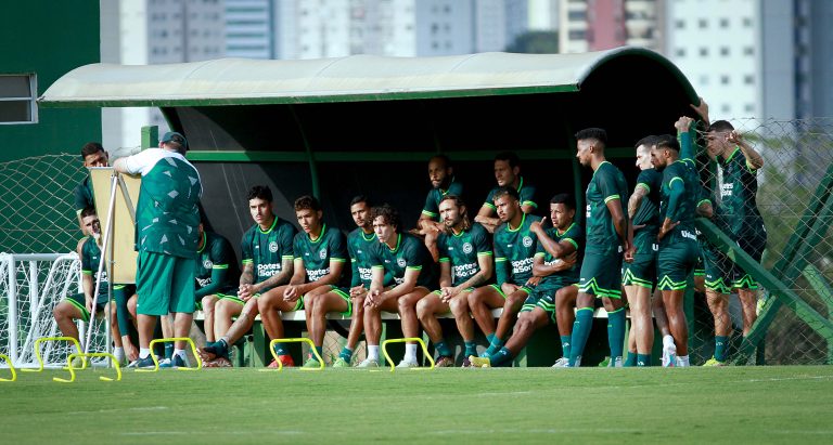 Goiás encerra preparação para o clássico contra o Atlético-GO; confira a provável escalação