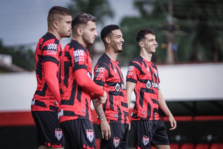 Kelvin, Lucas Gazal, Jefferson e Shaylon perfilados