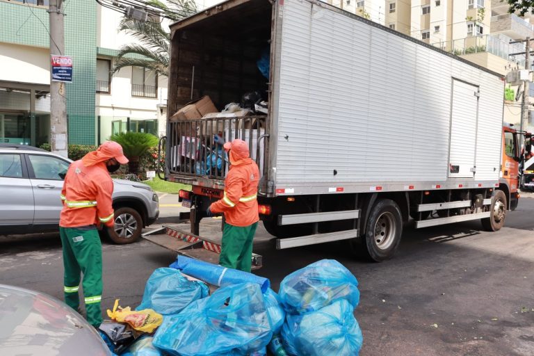 Serviço de coleta seletiva em Goiânia completa 15 anos