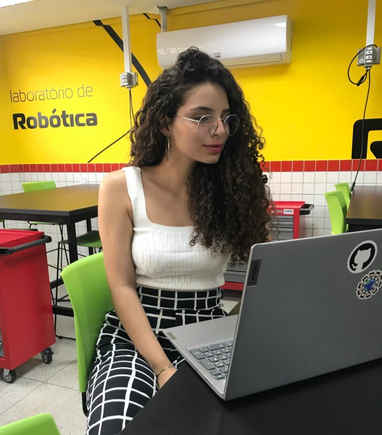 Alunos da Escola do Futuro de Goiás desenvolvem aplicativo de mobilidade