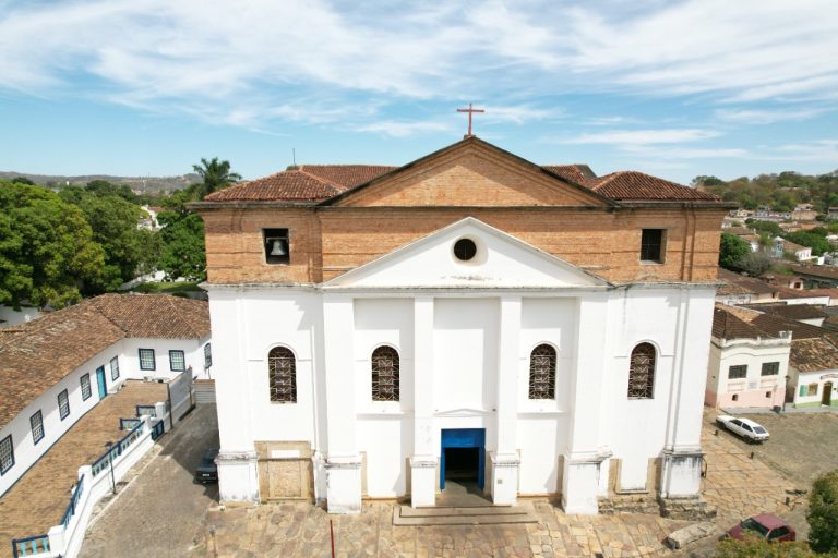 Catedral de Sant’Anna passa por revitalização, na cidade de Goiás