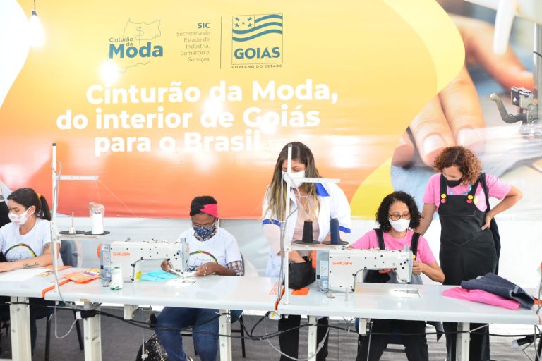 Produção quase dobra em um mês no Cinturão da Moda da 44