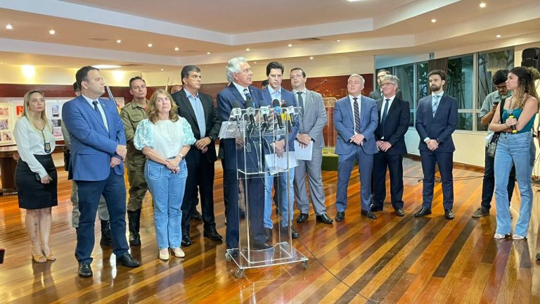 “Goiás não vai se omitir”, diz Caiado sobre segurança nas escolas