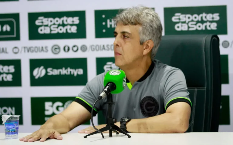 Emerson Ávila celebra triunfo do Goiás e exalta torcida: “nos conduziu a essa brilhante vitória” 