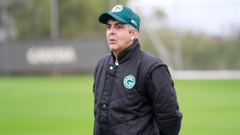 Emerson Ávila elogia atuação do Goiás e celebra primeiro triunfo na Sul-Americana: “grande vitória”