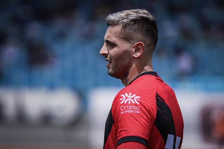 Kelvin atuando pelo Atlético Goianiense 2023