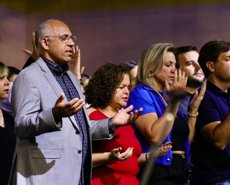 Rogério Cruz participa da sétima edição do Totus Tuus, e ressalta importância de “apoio a eventos que revigorem fé das pessoas”