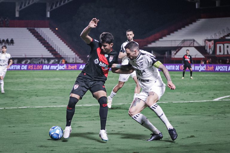 No Accioly, Atlético-GO é dominado pelo Ceará e não vence há 5 jogos na Série B
