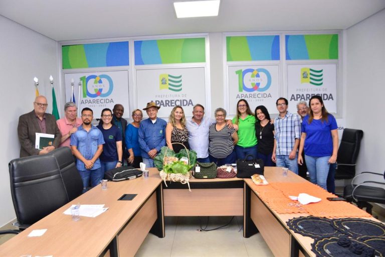 Feira de produtos naturais movimenta Aparecida de Goiânia