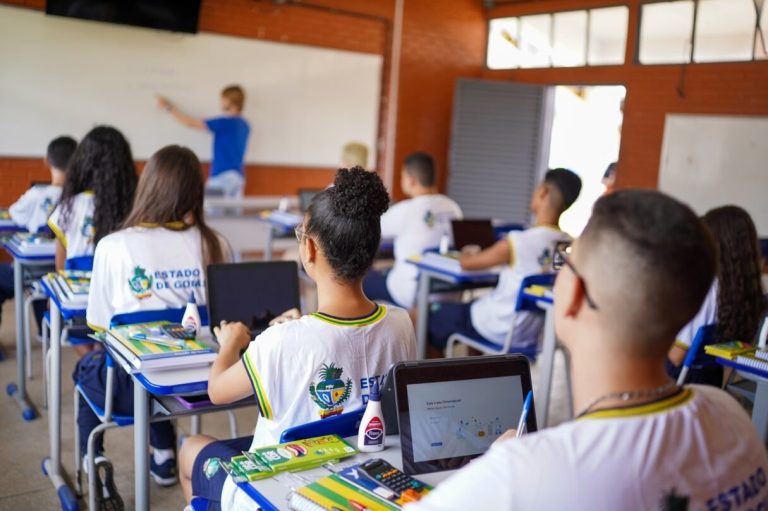 Secretaria de Educação lança curso Prepara Goiás para o Enem