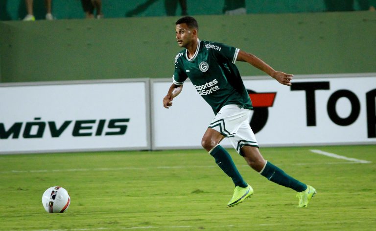 Zé Ricardo não veste mais a camisa do Goiás