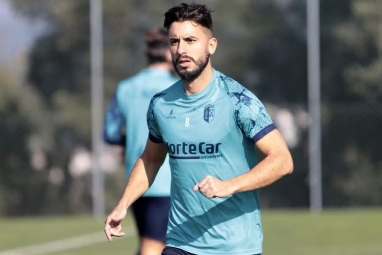 Goiás contrata meia do futebol português