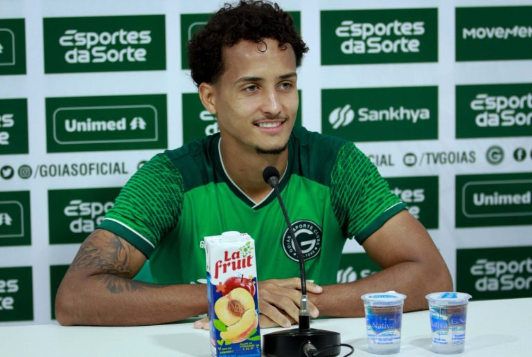 Morelli exalta evolução do Goiás e projeta confronto com o Cruzeiro: “jogo muito difícil”  